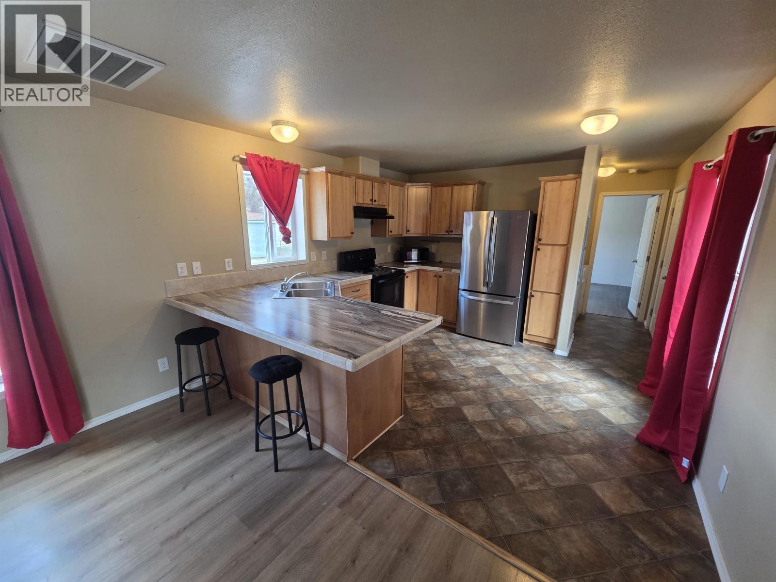 71 3889 MULLER AVENUE, Terrace