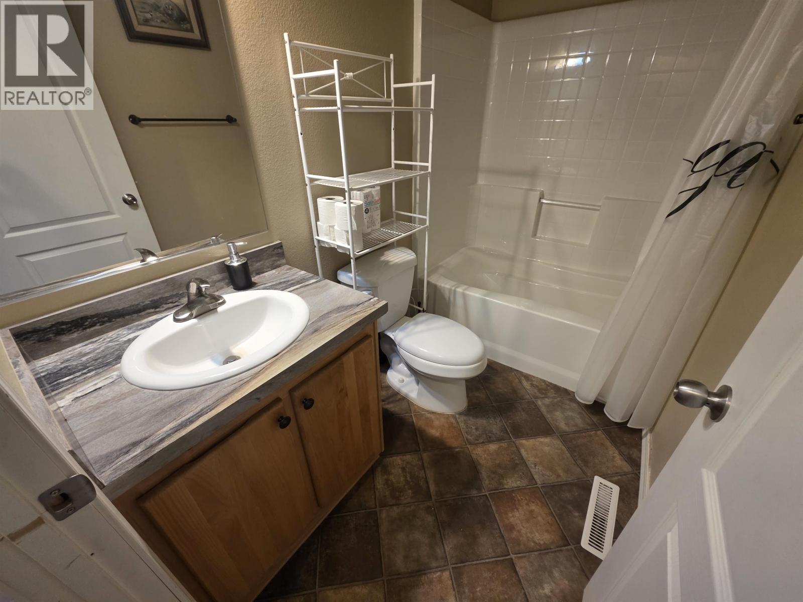 71 3889 MULLER AVENUE, Terrace