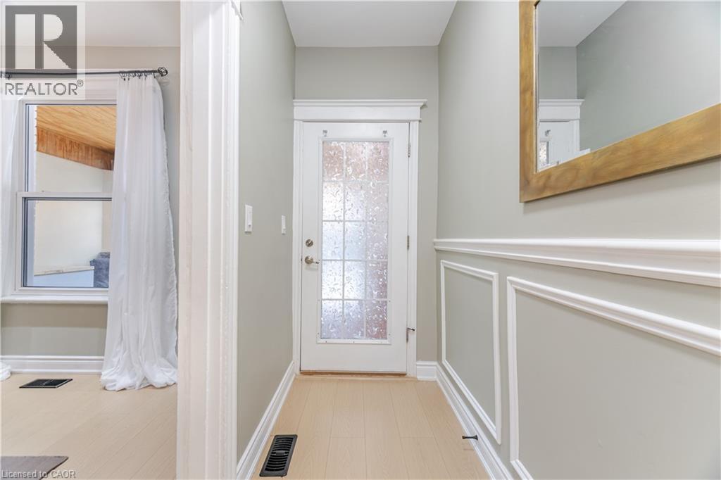 61 STIRTON Street - 8