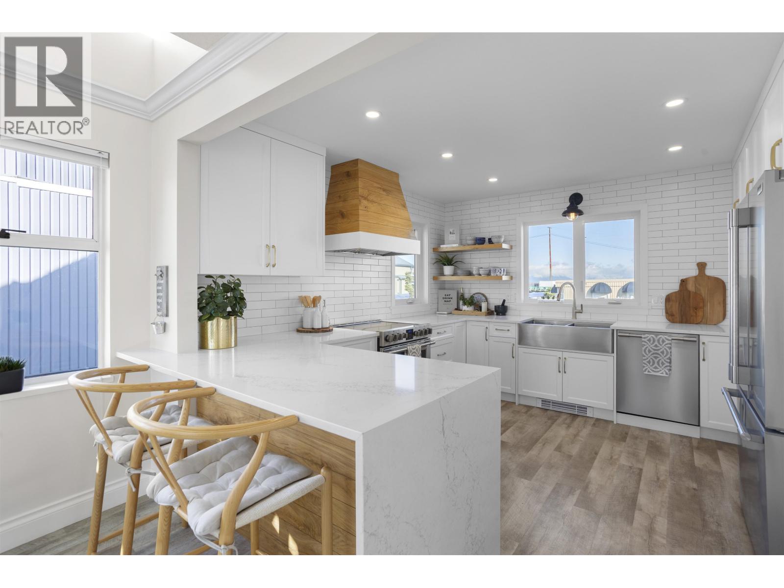 #10-3459 RIVER Road West, Ladner