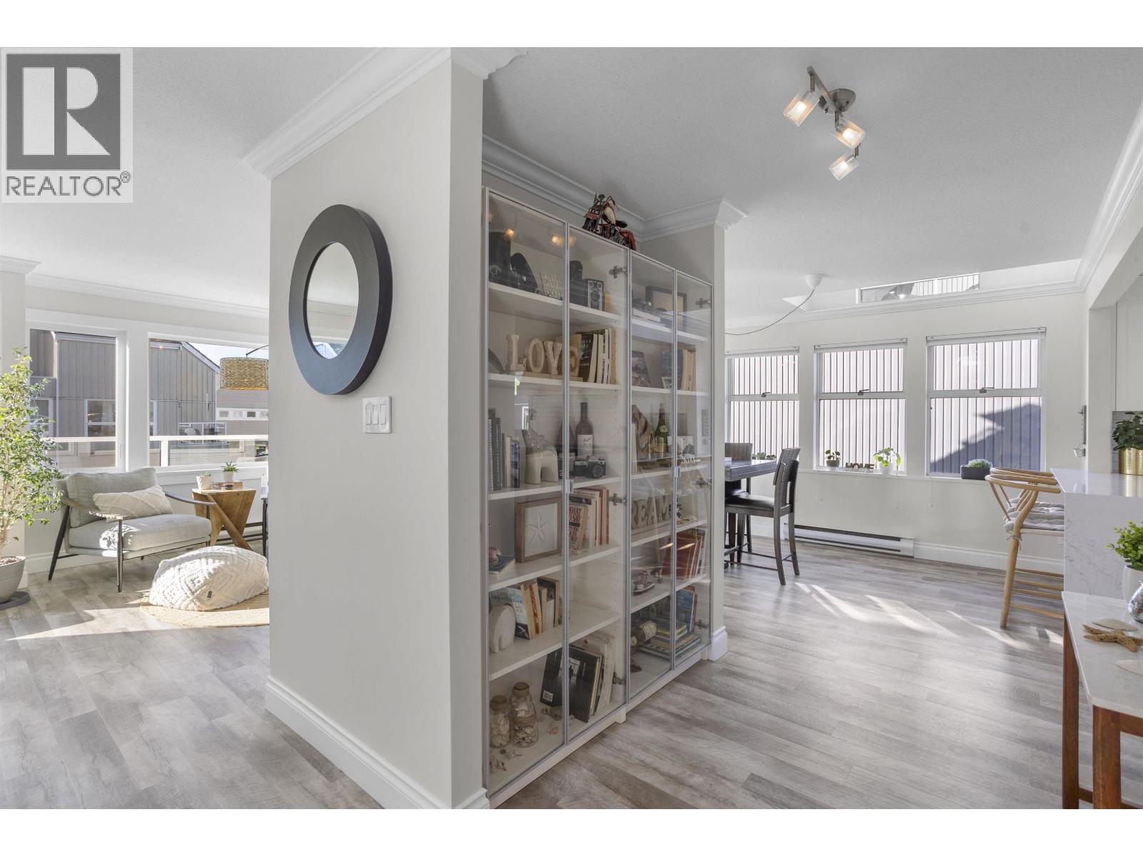 #10-3459 RIVER Road West, Ladner