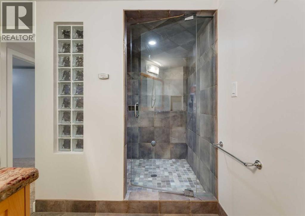 367 ACADIA DRIVE SE - 34