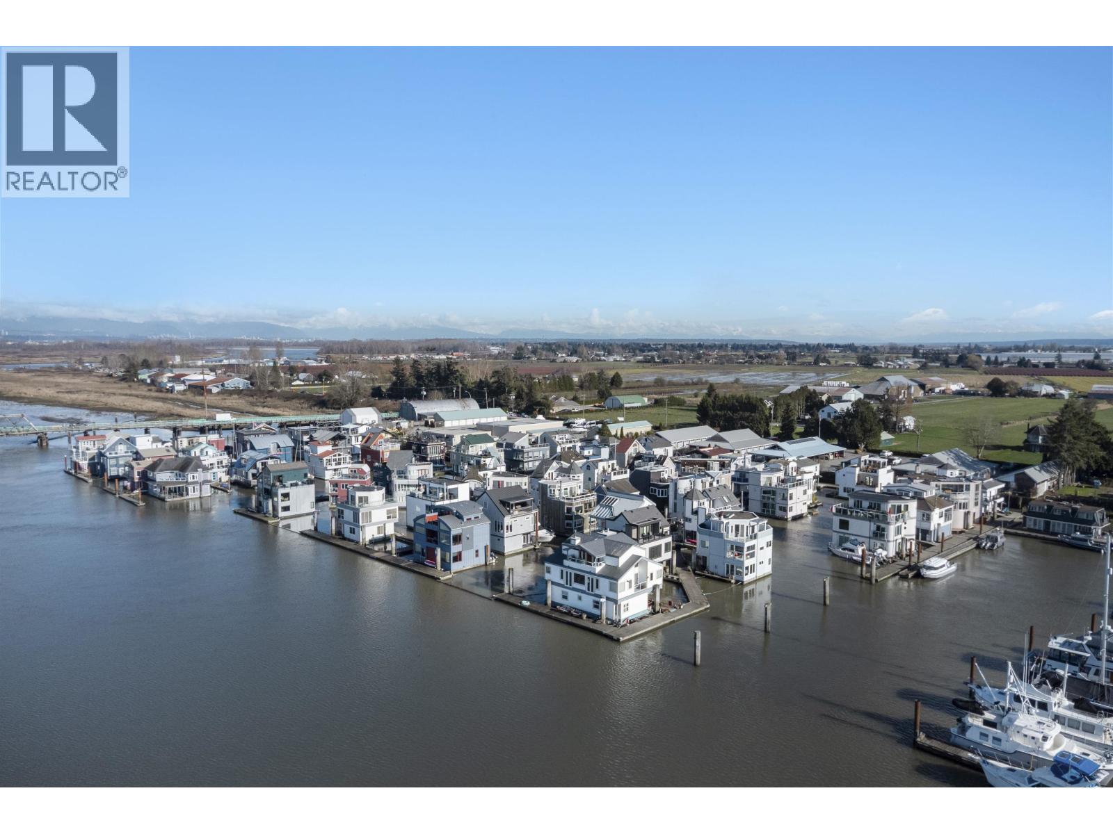 #10-3459 RIVER Road West, Ladner