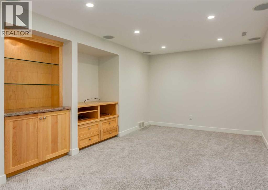 367 ACADIA DRIVE SE - 28