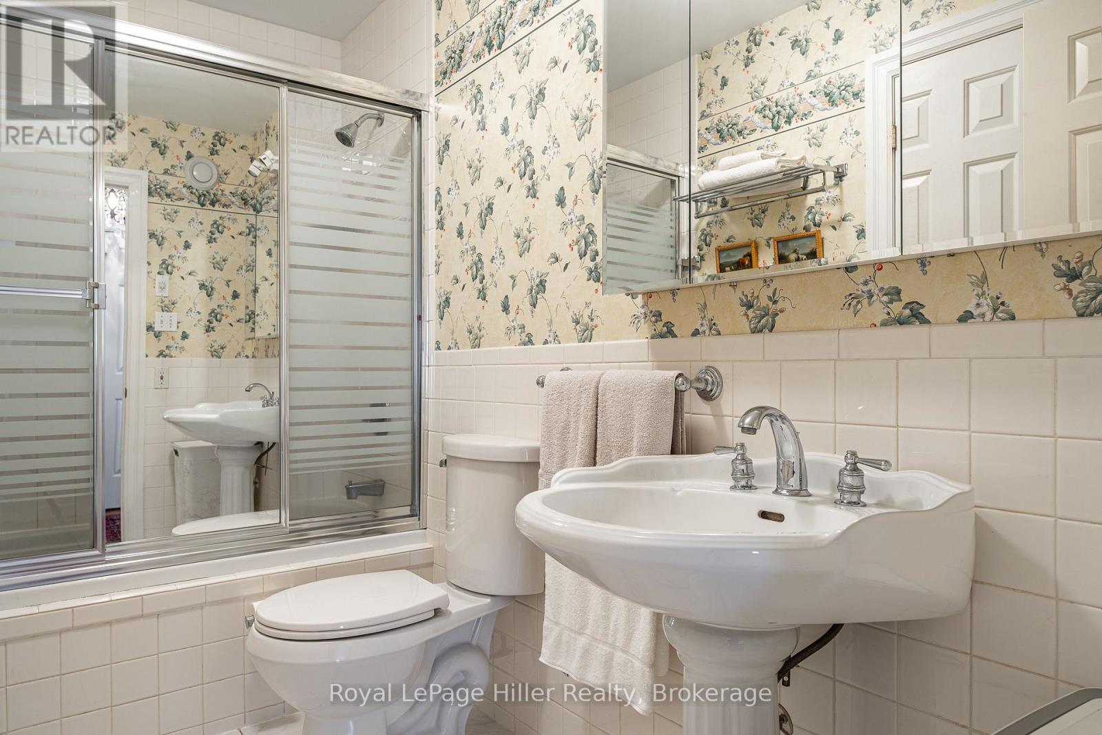 530 HOLMES STREET - 27