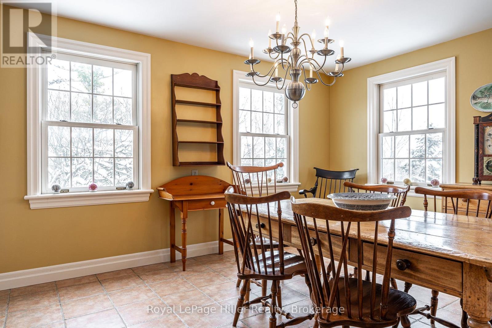 530 HOLMES STREET - 17