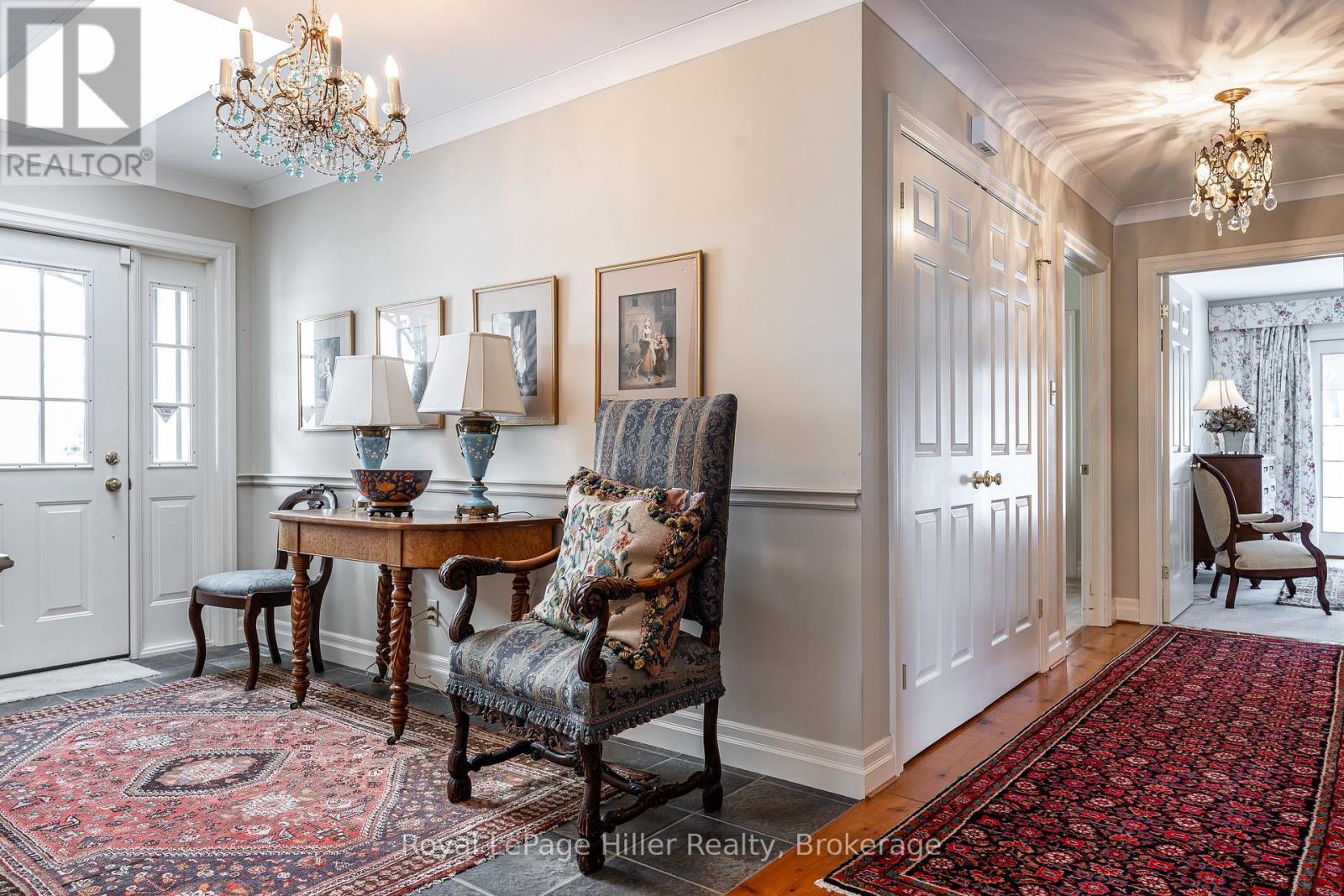 530 HOLMES STREET - 7