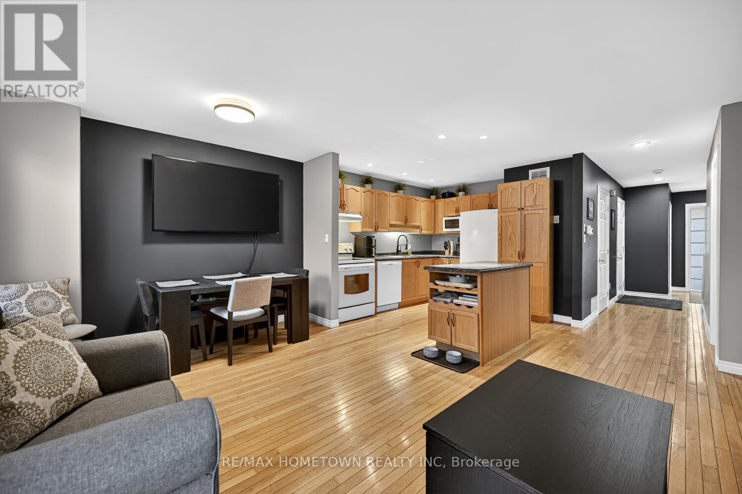 424 PEARL STREET W - 11
