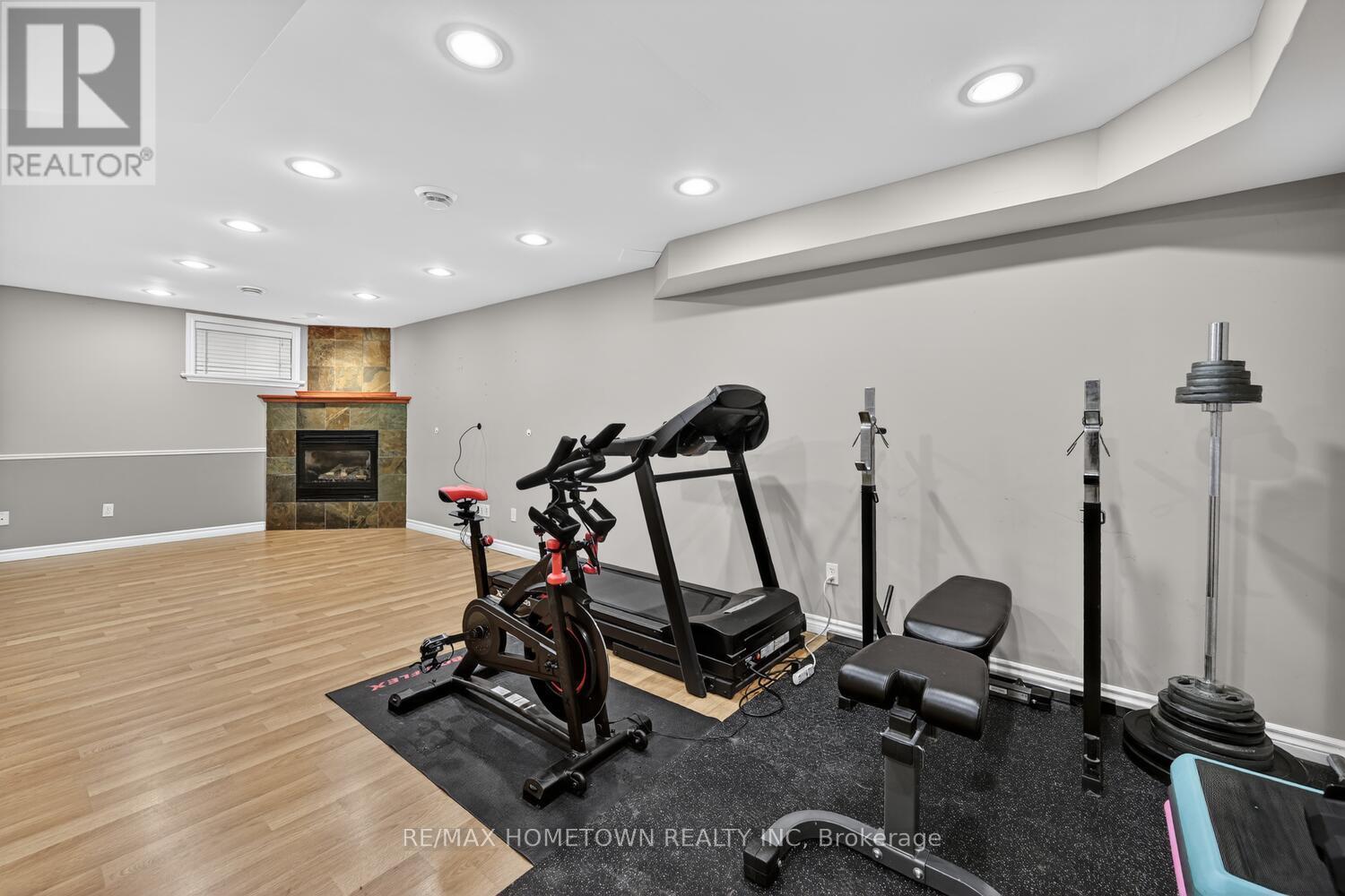 424 PEARL STREET W - 16