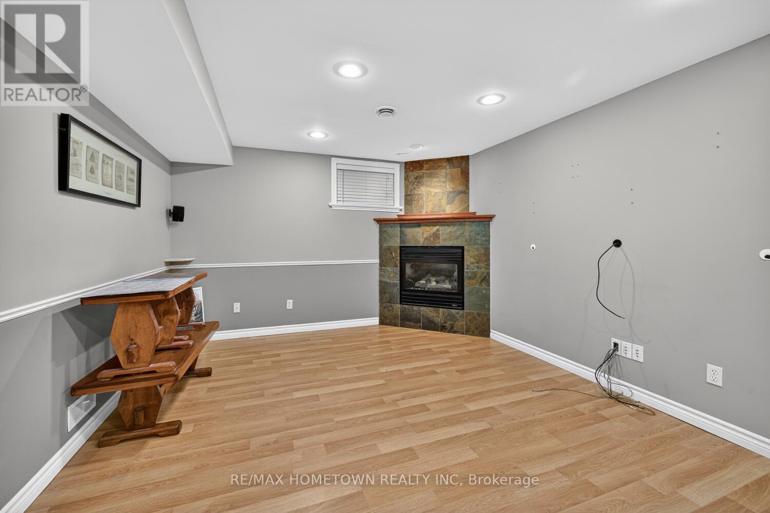 424 PEARL STREET W - 18