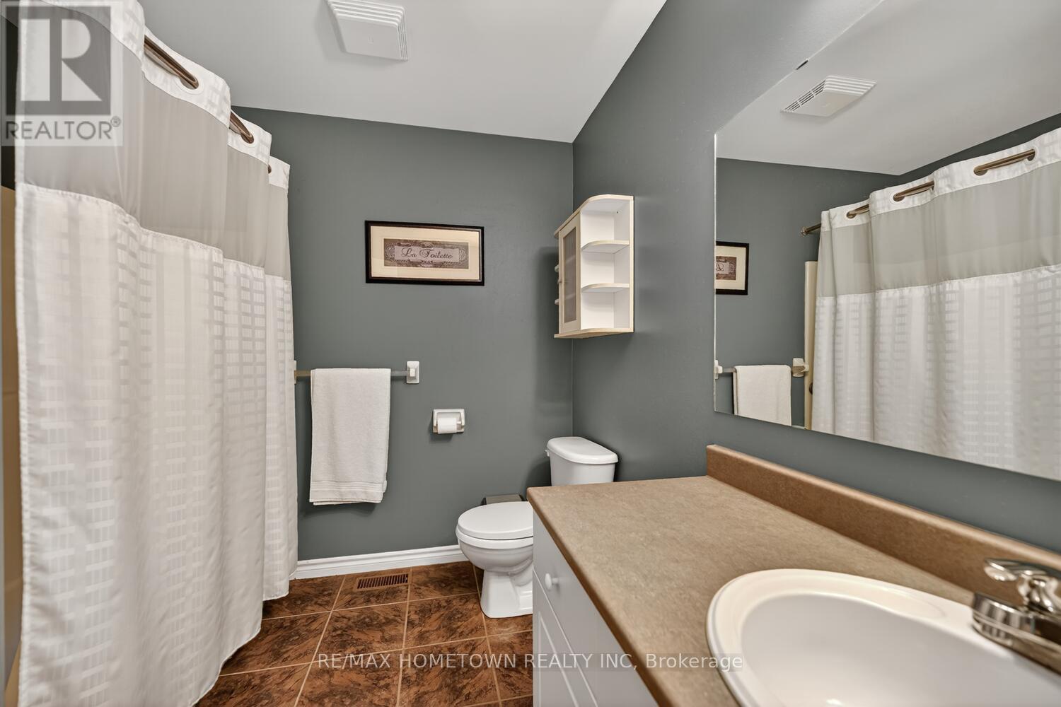 424 PEARL STREET W - 23