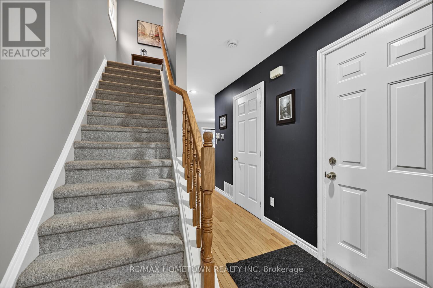 424 PEARL STREET W - 7