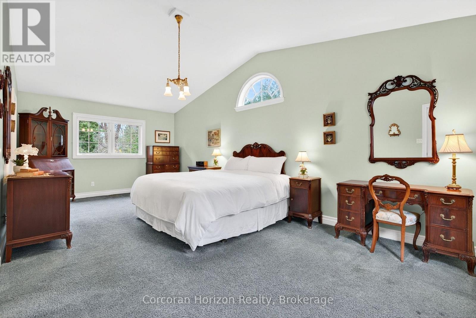 3046 SOUTH DRIVE,Burlington (Roseland),,