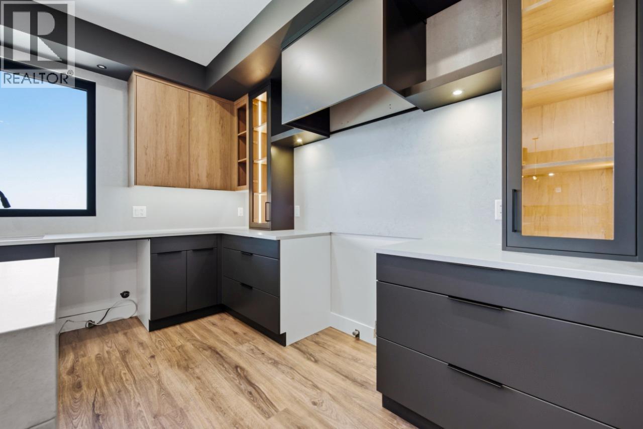  1120 Collinson Court, Kelowna