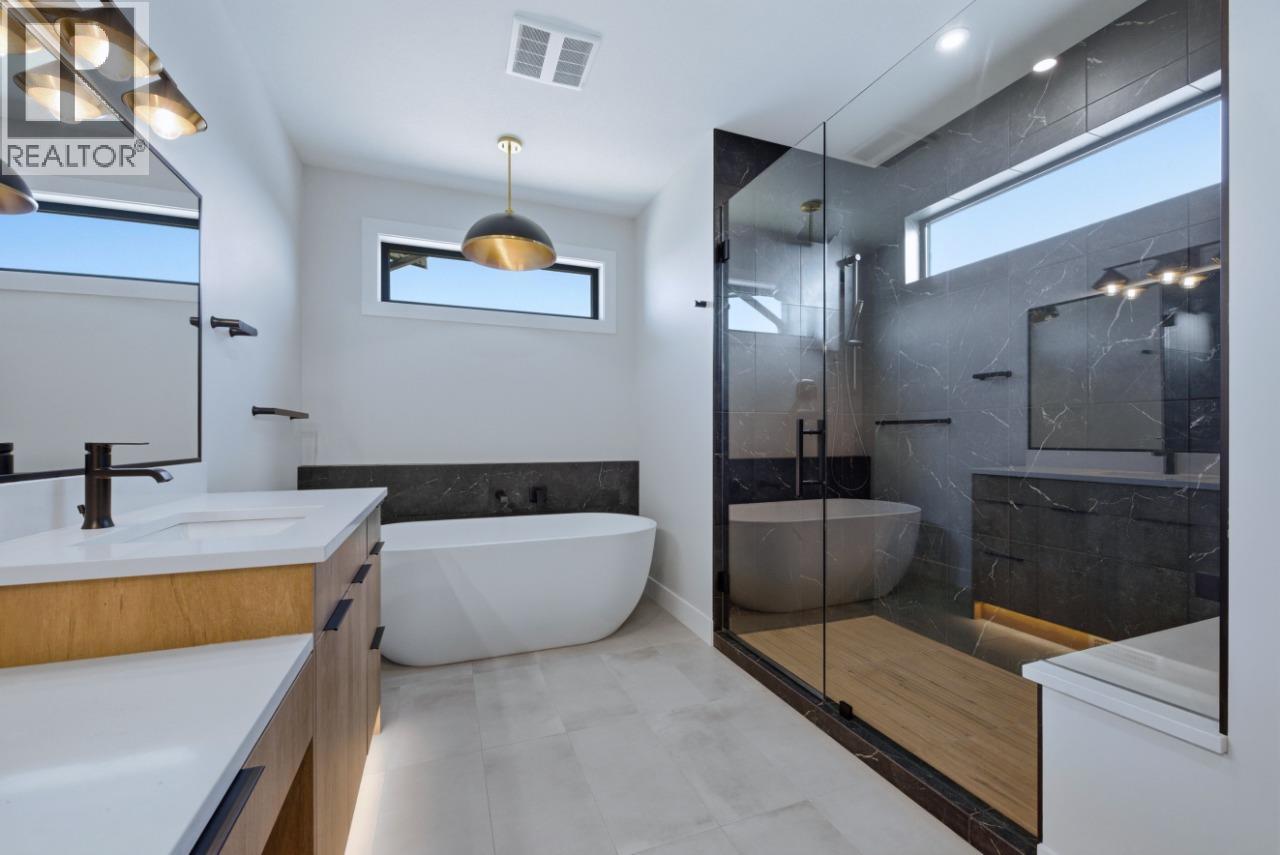  1120 Collinson Court, Kelowna