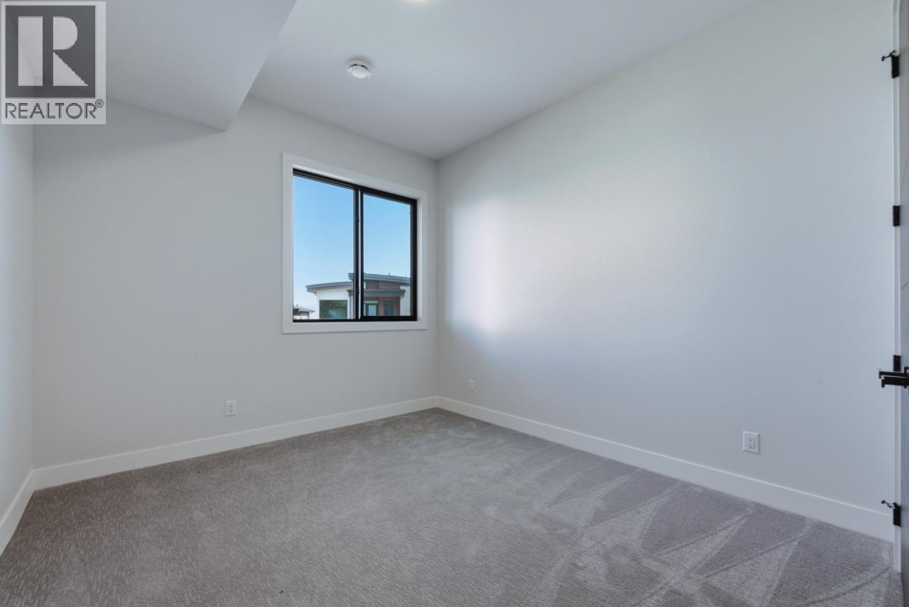  1120 Collinson Court, Kelowna