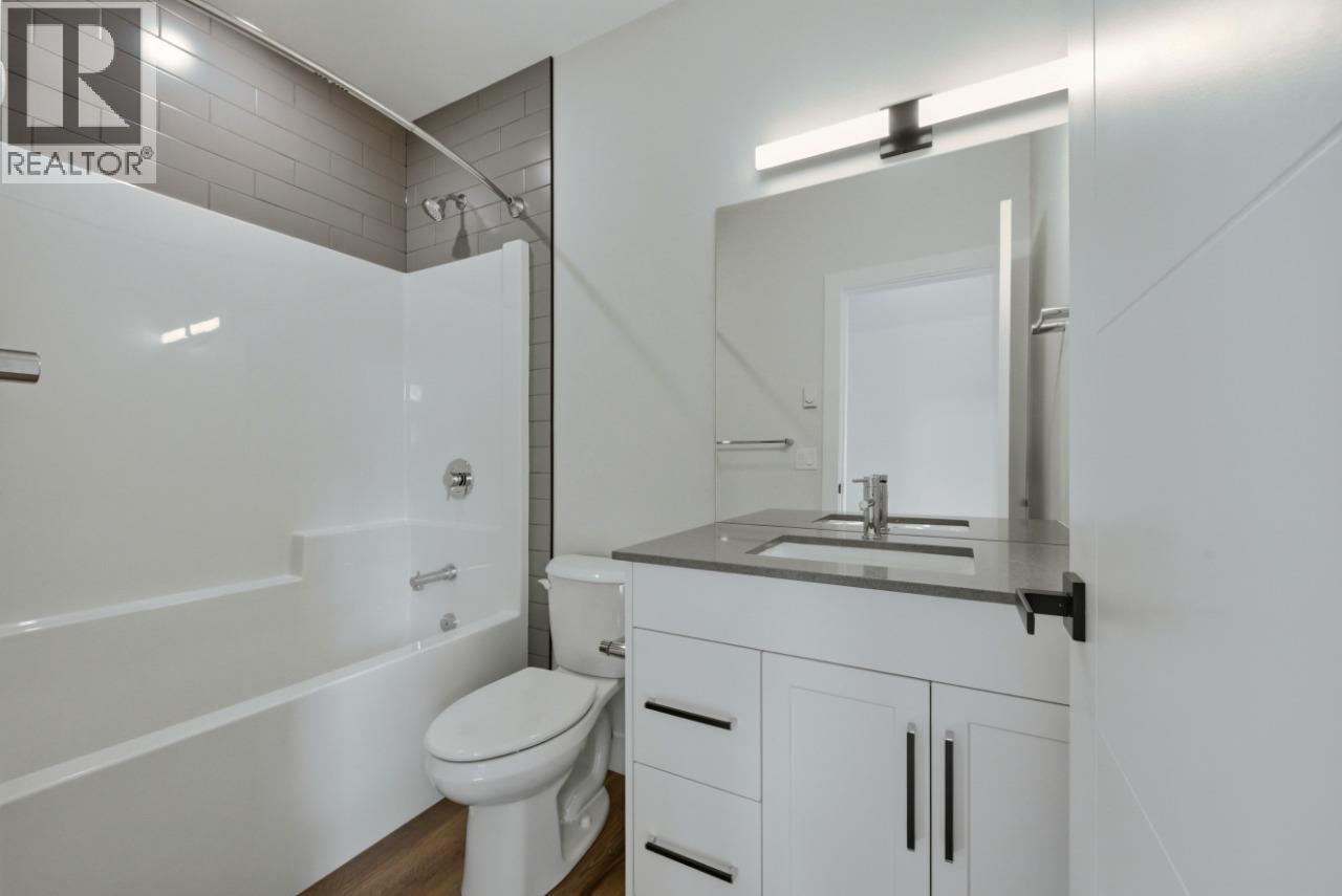  1120 Collinson Court, Kelowna