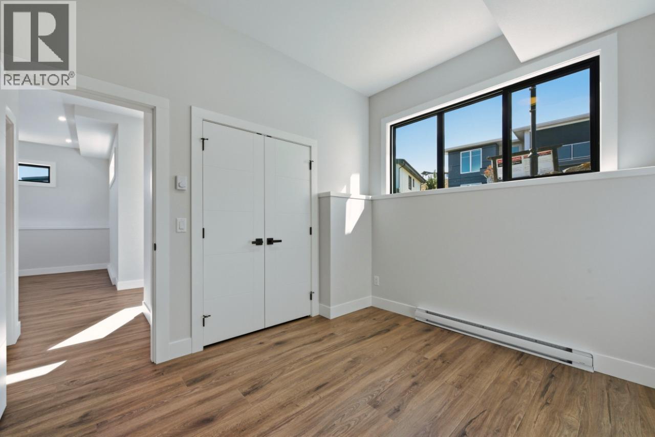  1120 Collinson Court, Kelowna