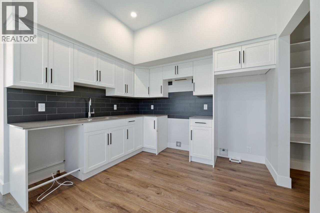  1120 Collinson Court, Kelowna