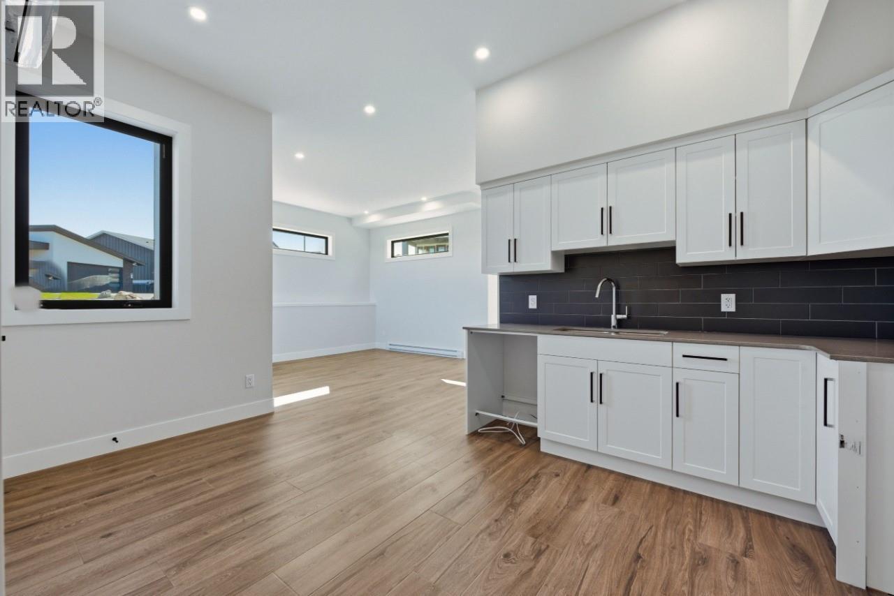  1120 Collinson Court, Kelowna