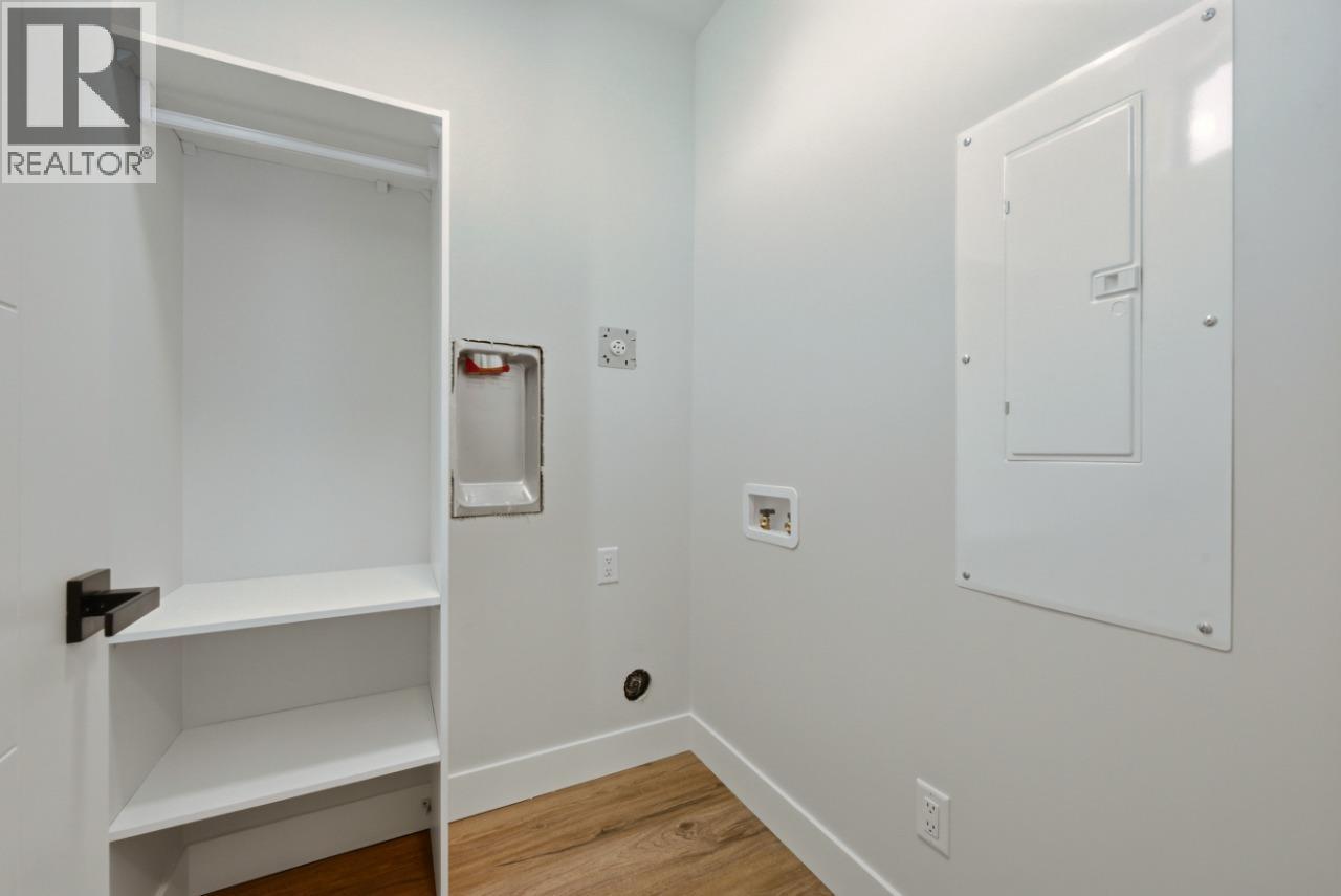  1120 Collinson Court, Kelowna