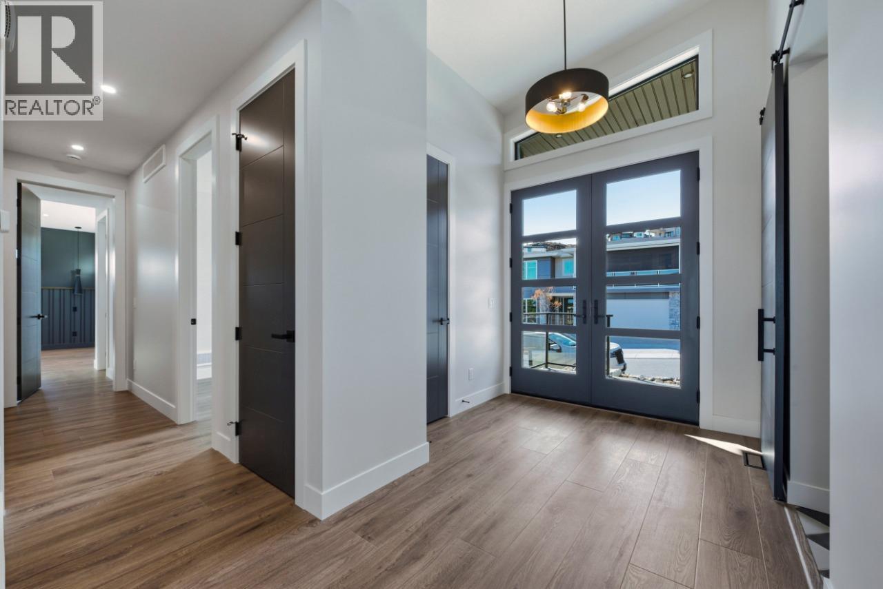  1120 Collinson Court, Kelowna