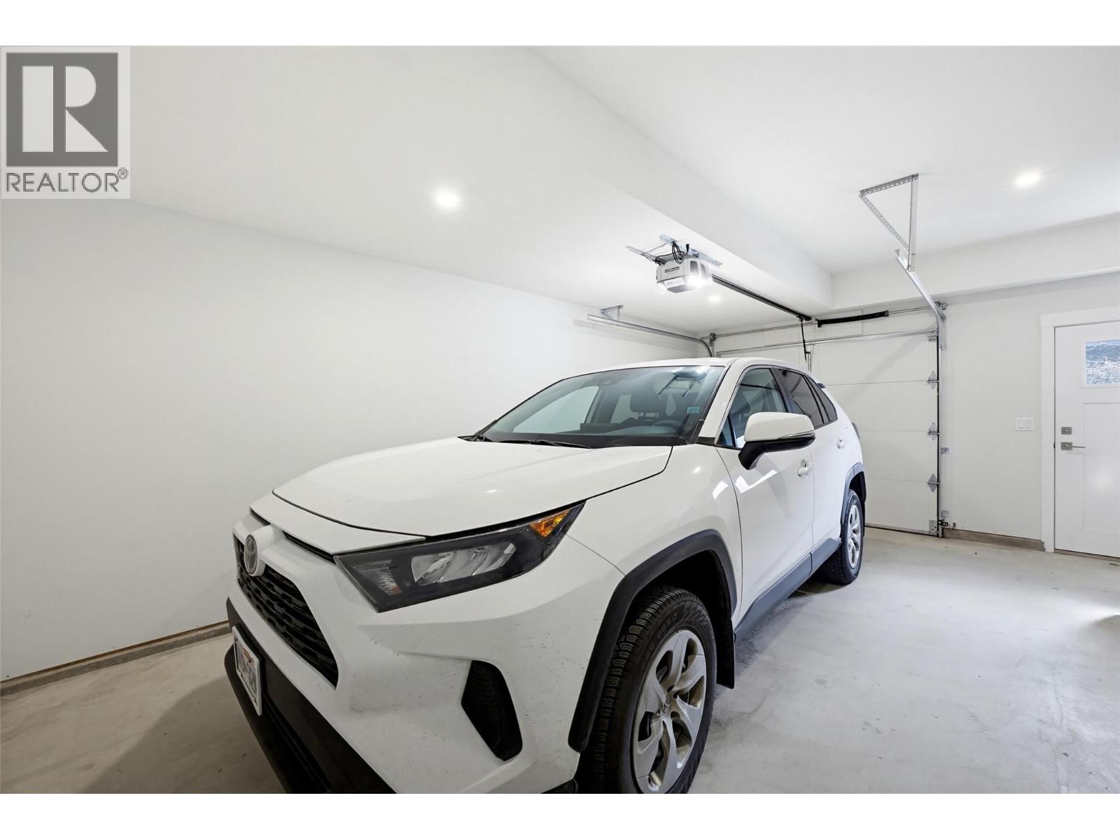 110 1901 QU'APPELLE Boulevard, Kamloops