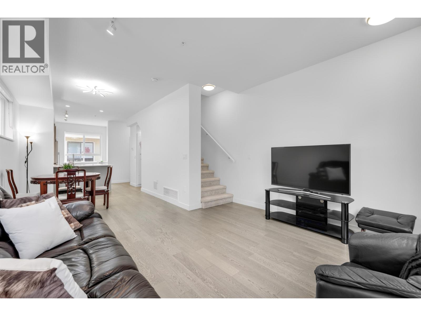 #80-10199 RIVER Drive, Richmond