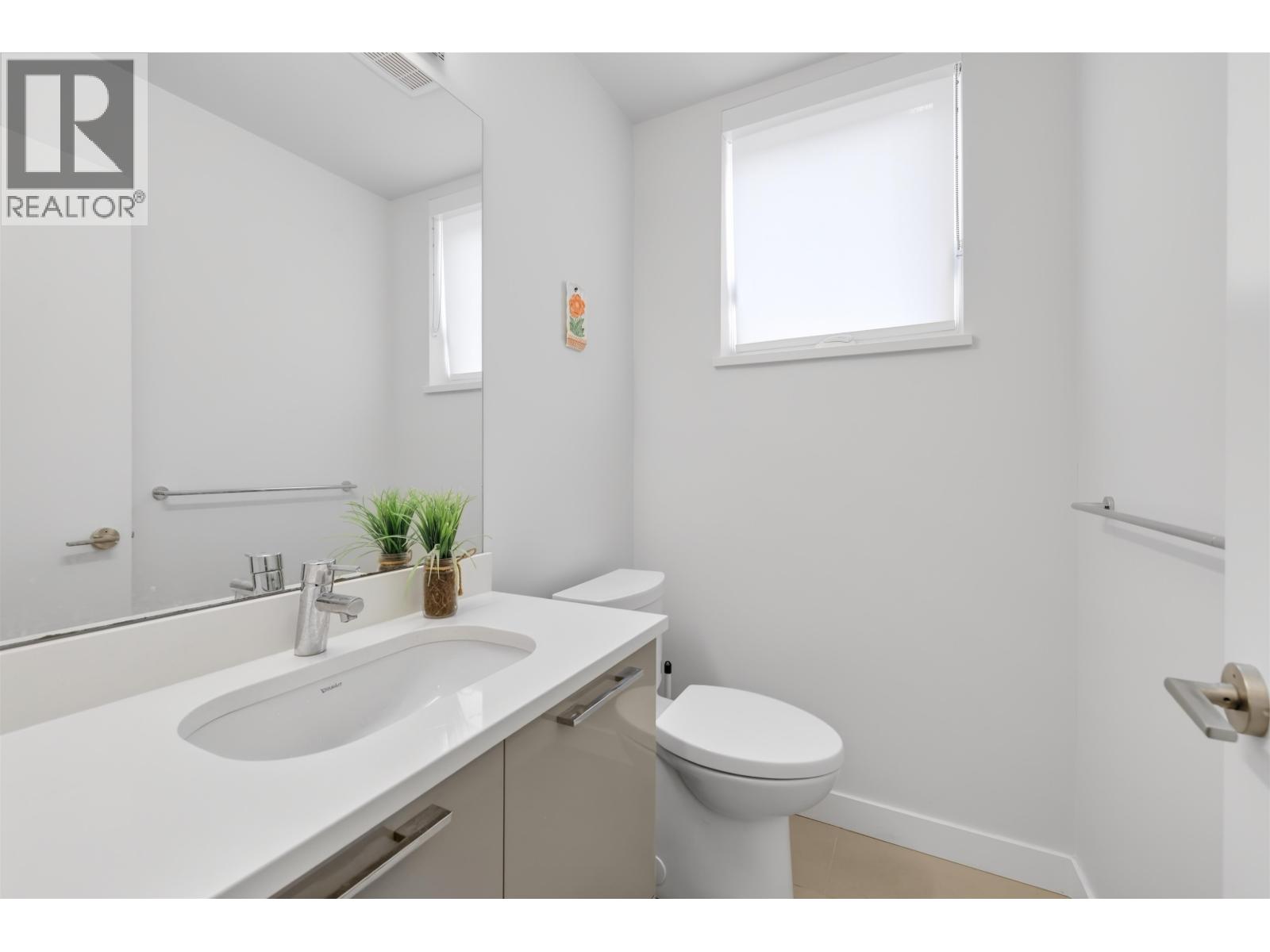 #80-10199 RIVER Drive, Richmond