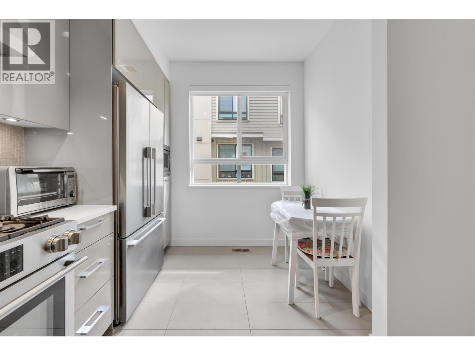 #80-10199 RIVER Drive, Richmond