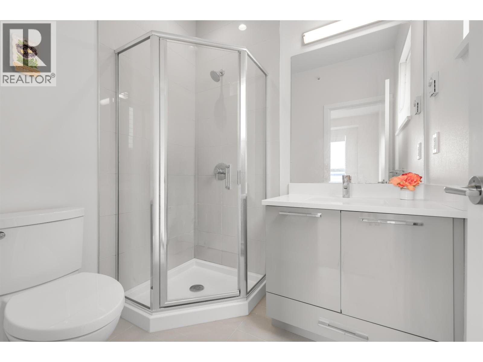 #80-10199 RIVER Drive, Richmond