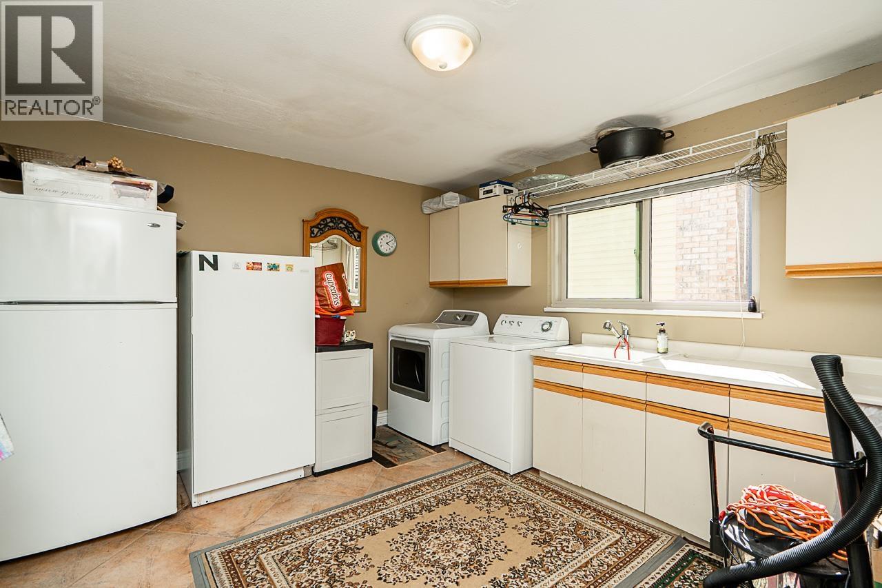 2562 VERBENA PLACE, Coquitlam