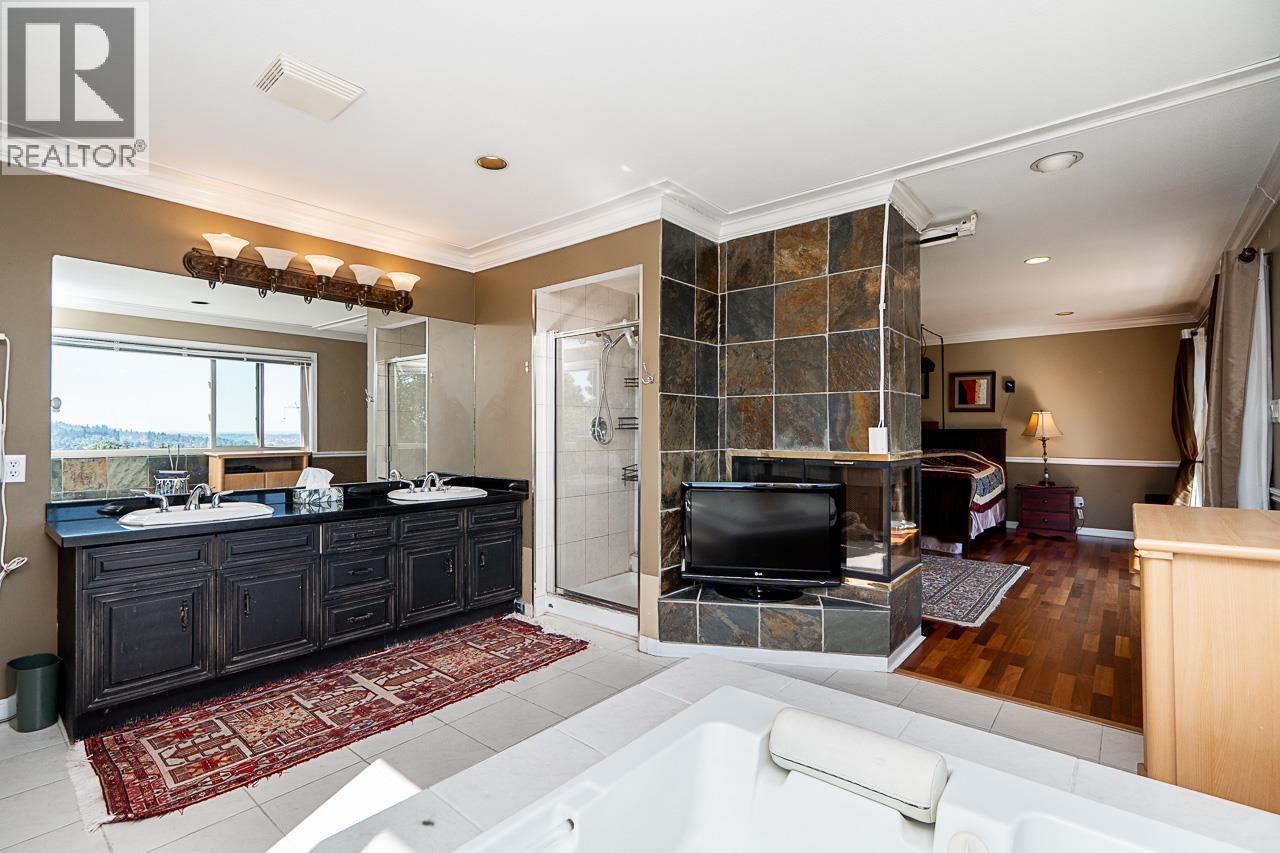 2562 VERBENA PLACE, Coquitlam