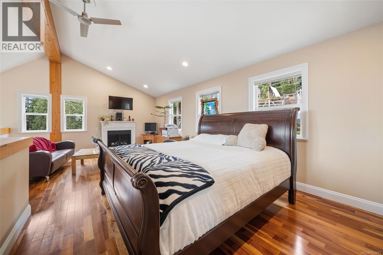 279 CASTLEY HTS - 17