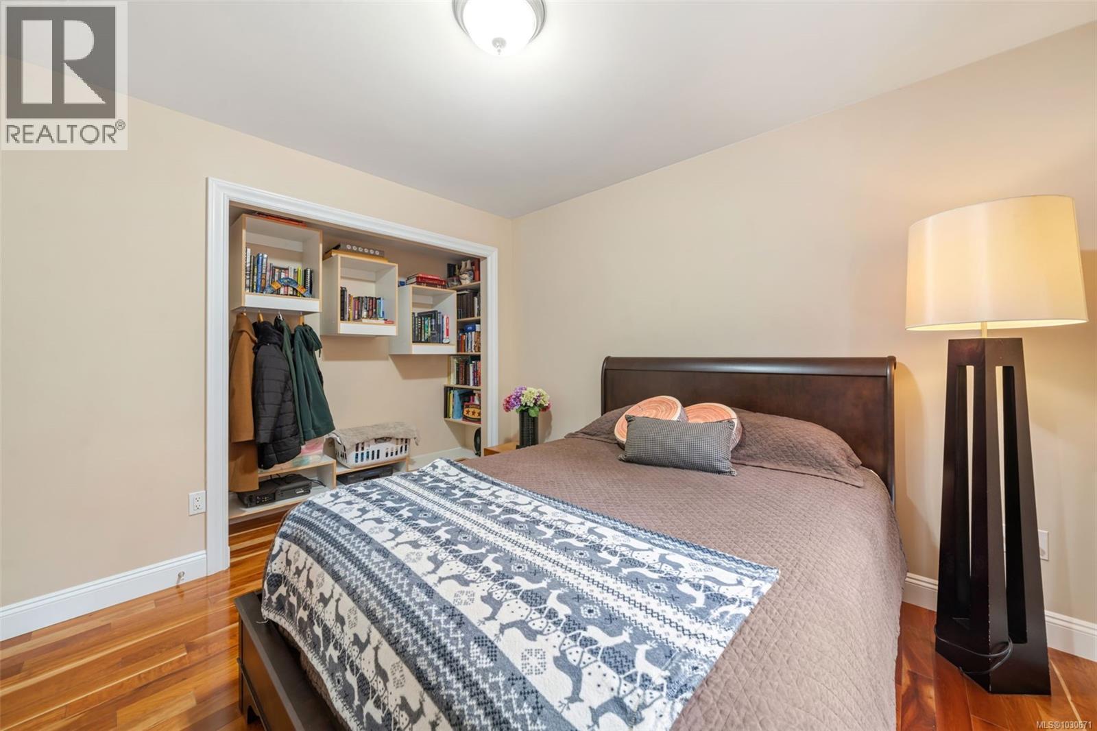 279 CASTLEY HTS - 24