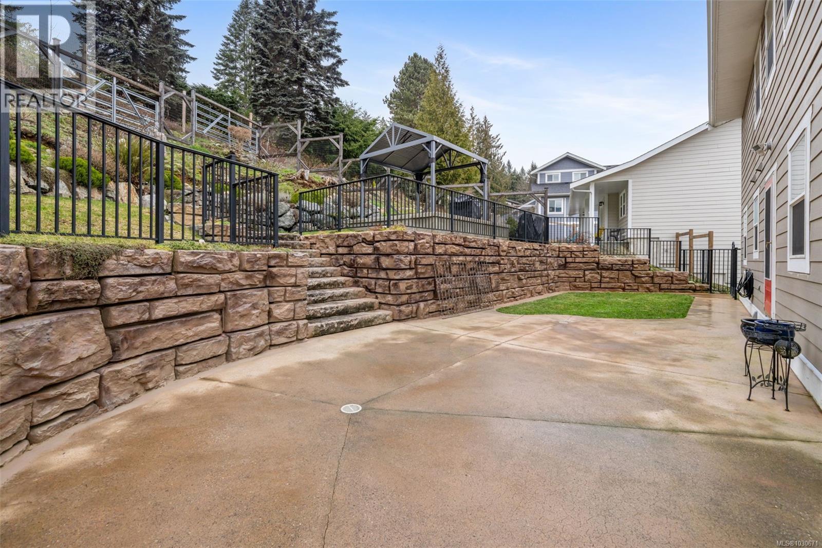 279 Castley Hts - 31