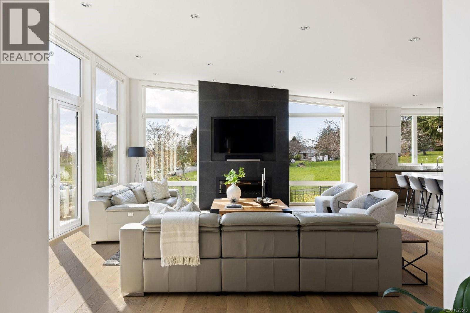 2324 MIDDOWNE RD - 14