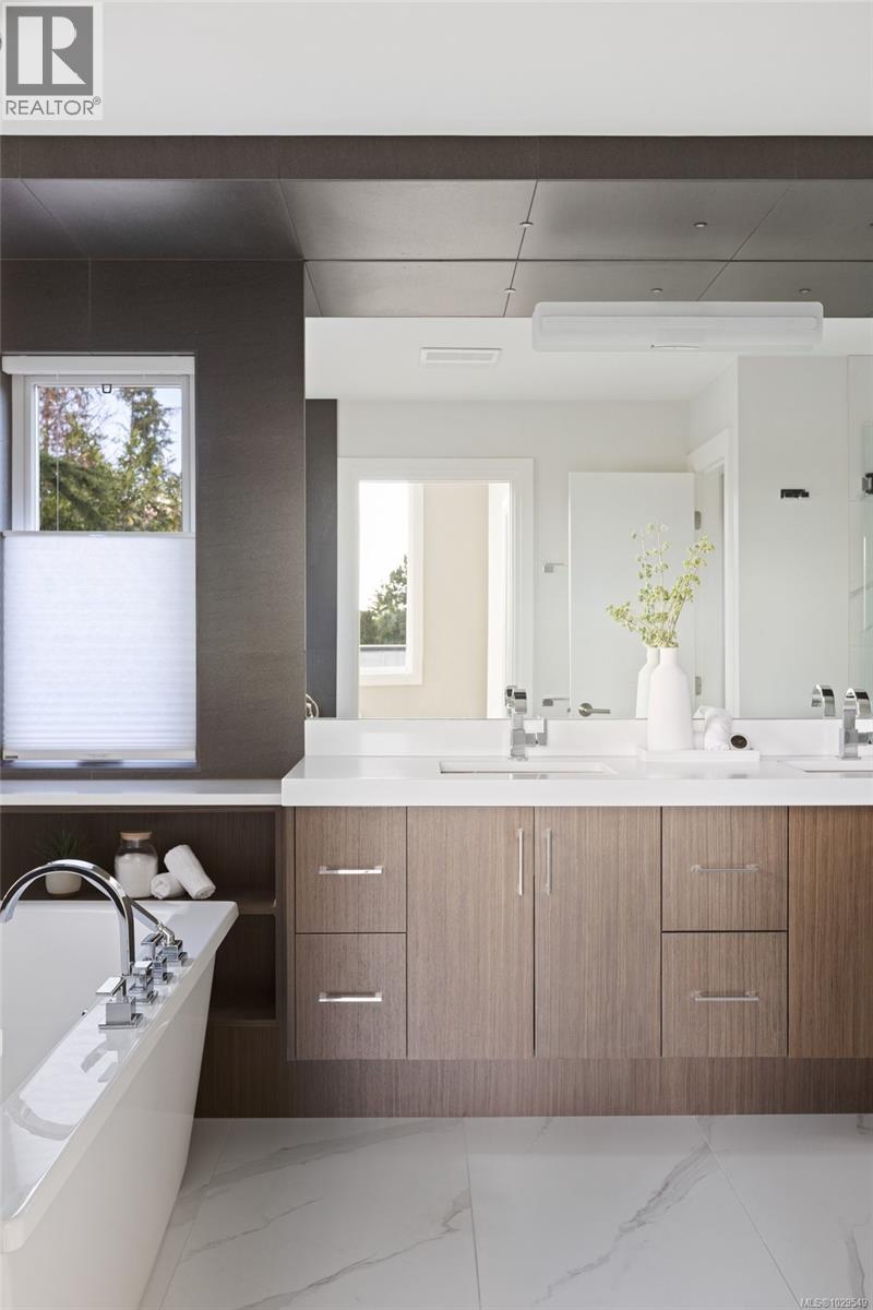 2324 MIDDOWNE RD - 38