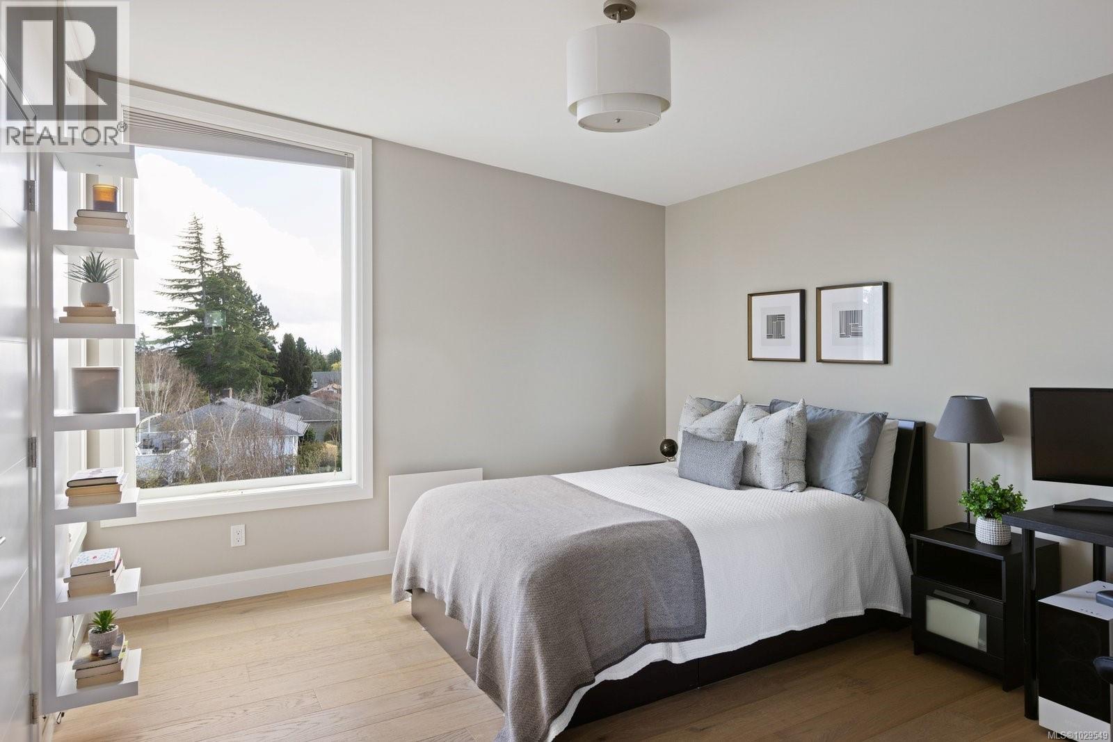 2324 MIDDOWNE RD - 39