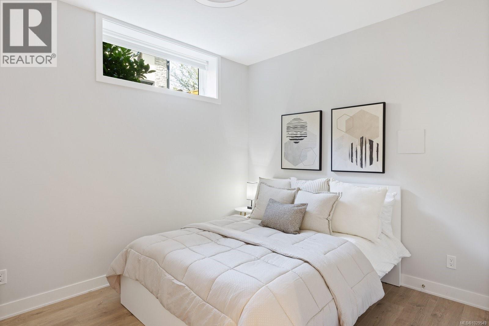 2324 MIDDOWNE RD - 44