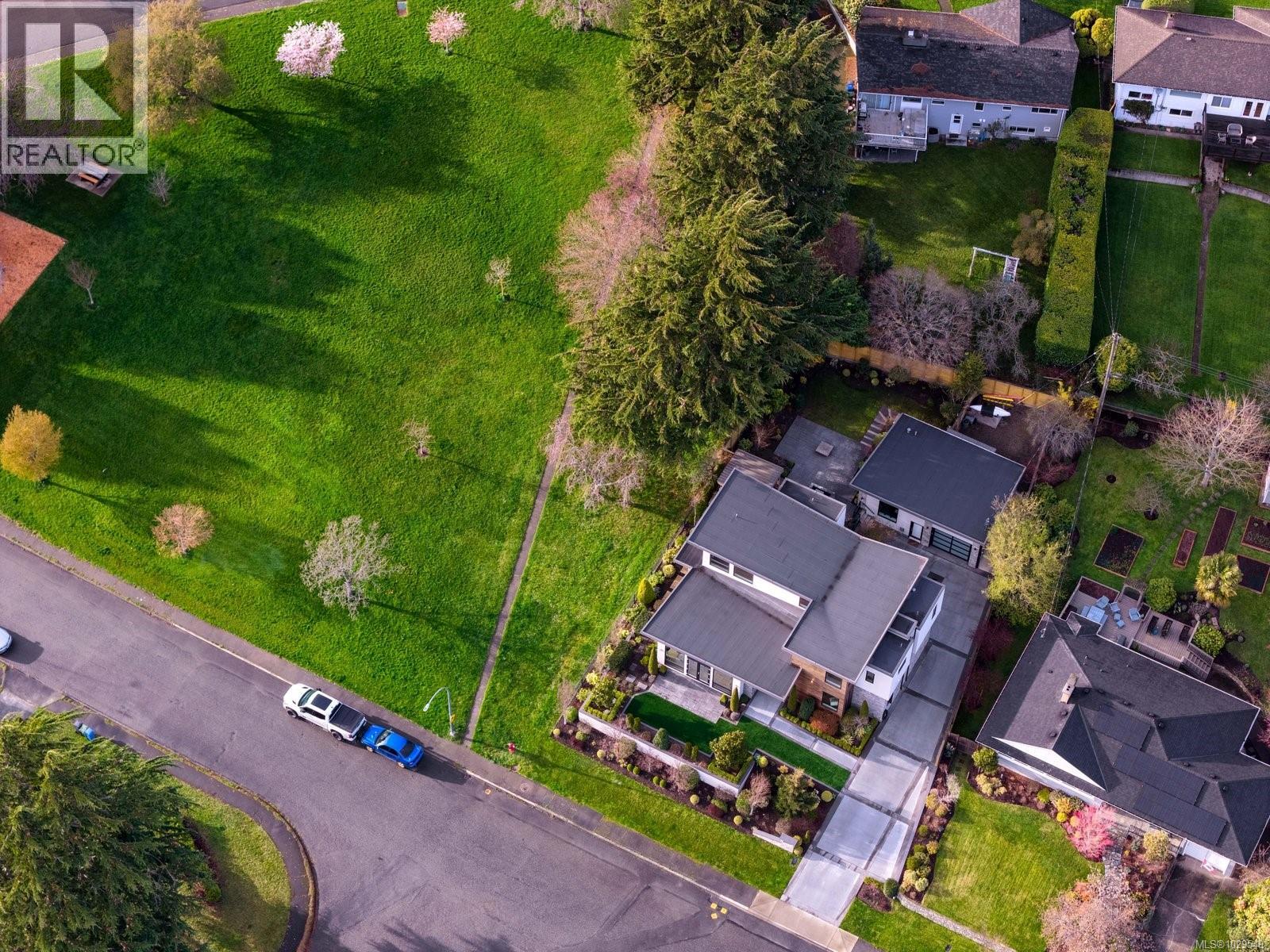 2324 MIDDOWNE RD - 58