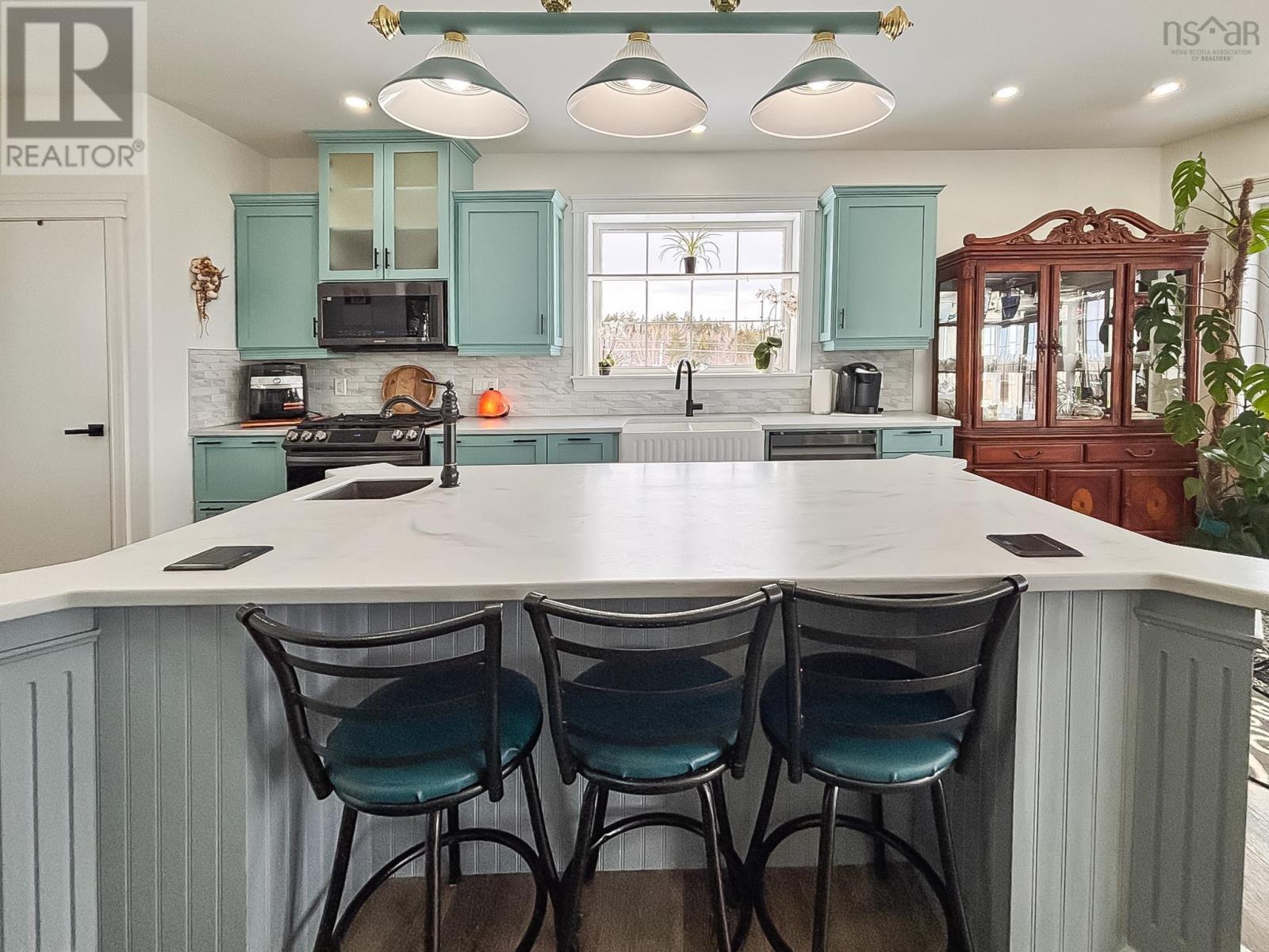 Property 7 of 49 of 1718 Upper Branch Road