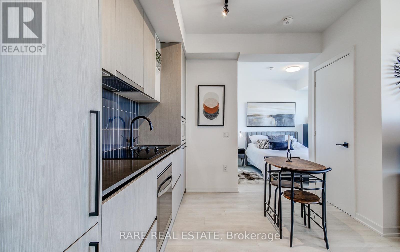 #1305 1285 DUPONT STREET - 5