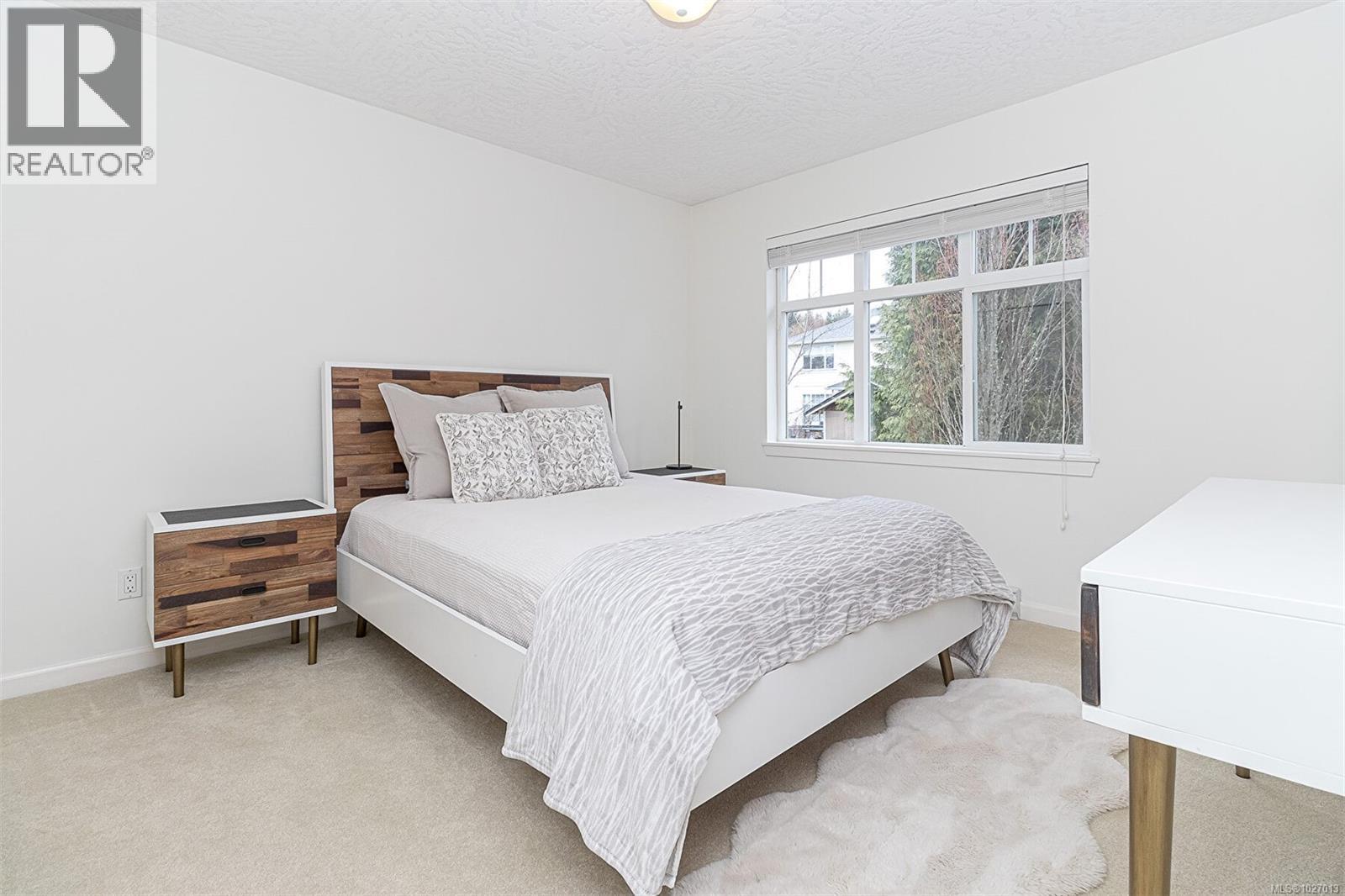 2433 DRIFTWOOD DR - 24