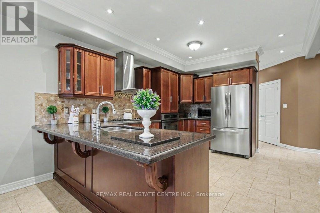 284 NORMANHURST AVENUE - 13