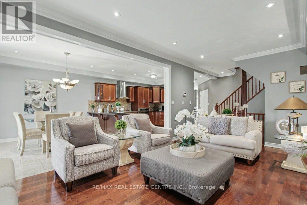 284 NORMANHURST AVENUE - 21