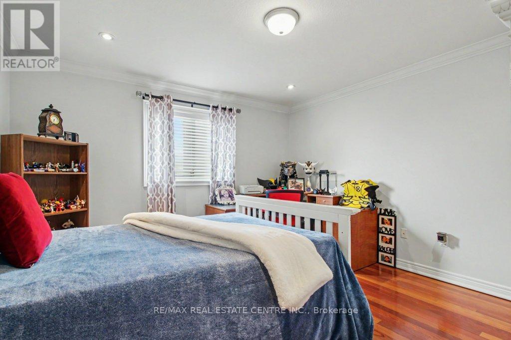284 NORMANHURST AVENUE - 28