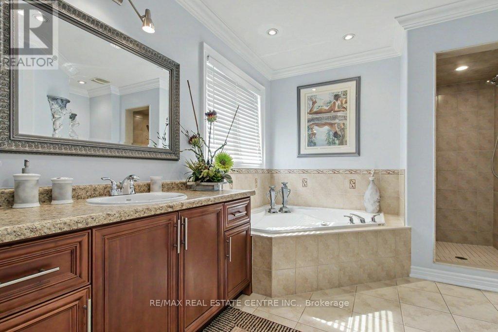 284 NORMANHURST AVENUE - 32