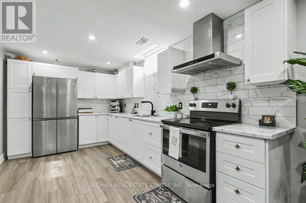 284 NORMANHURST AVENUE - 39