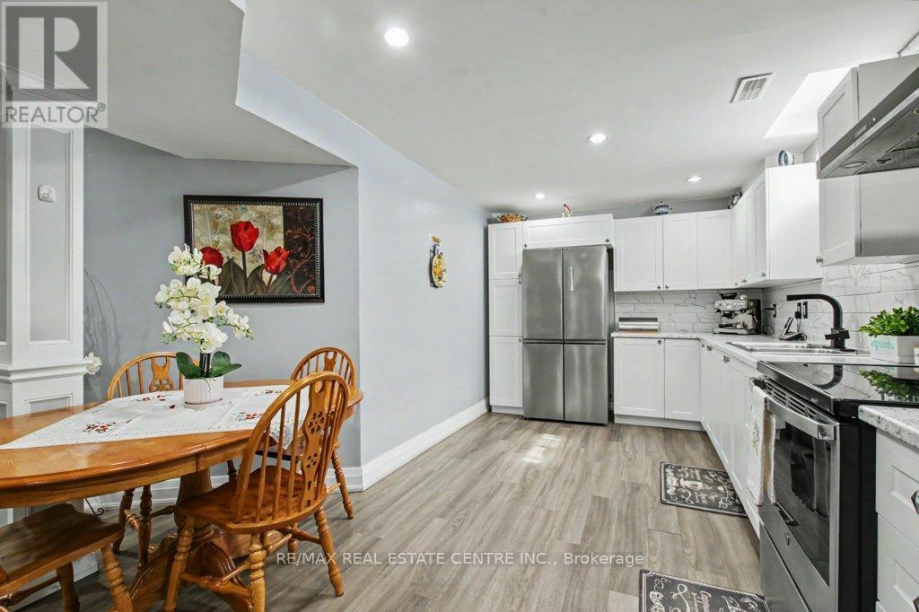 284 NORMANHURST AVENUE - 40